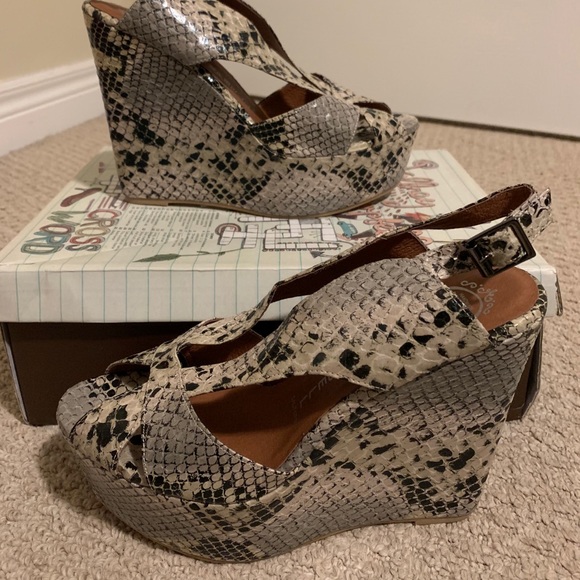 Snake Skin Heels - Picture 5 of 6